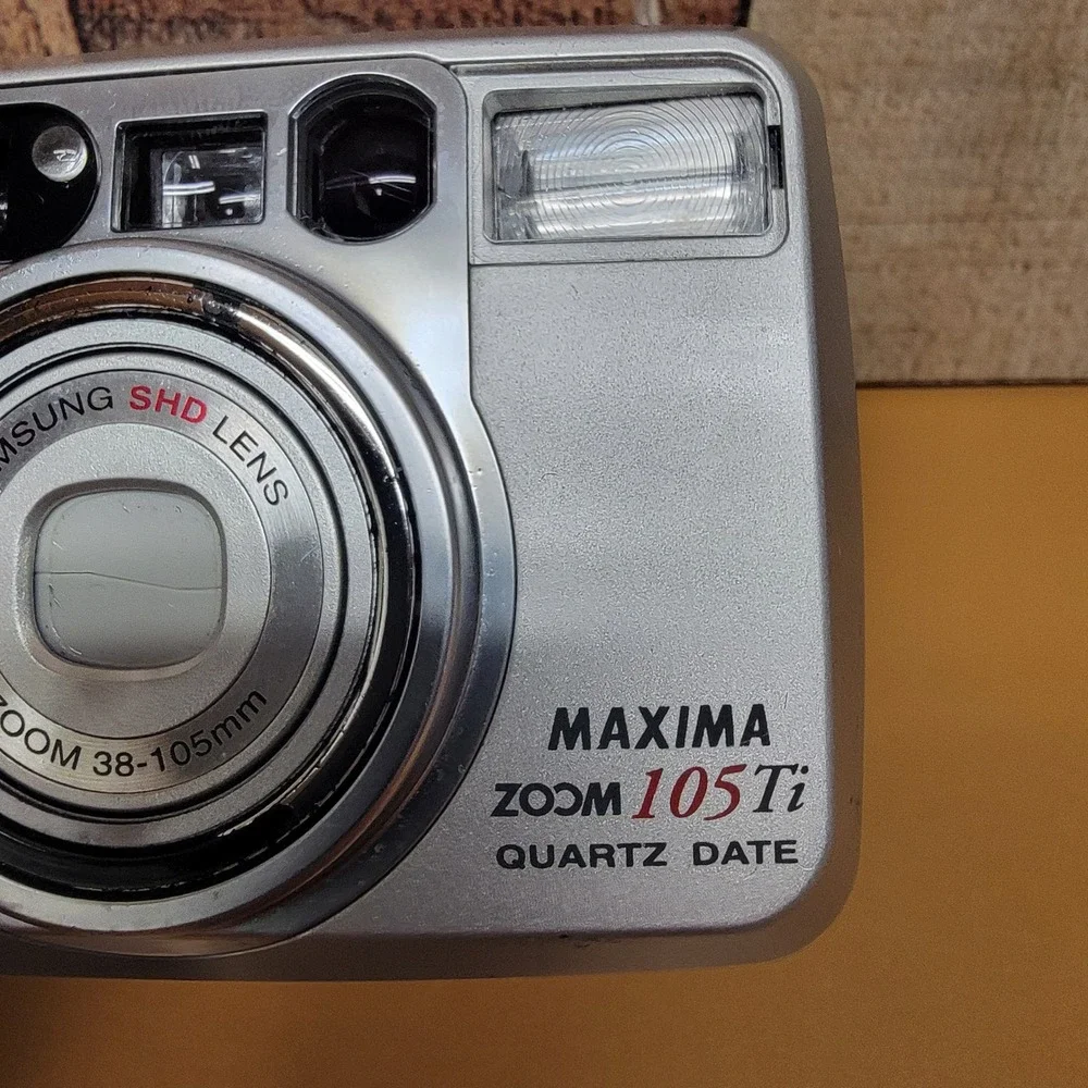Samsung Maxima Zoom 105Ti Quartz Date 35mm Film Camera Silver 38-105mm SHD Lens